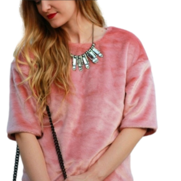 H&M Blush Pink Faux Fur Short Sleeve Crop Boxy Fall Winter Blouse Size medium - Picture 1 of 10